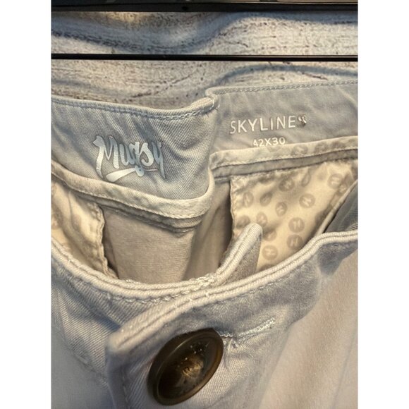 Mugsy Mens Skylines Light Gray Stretch Chinos Pants Size 42x30 - Picture 2 of 3